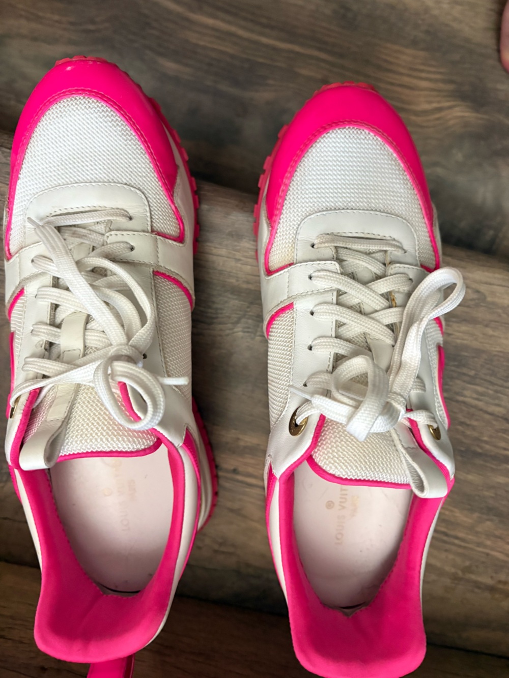 Louis Vuitton White & Hot Pink Low-Top Sneakers with Gold Accent - Picture 8 of 12